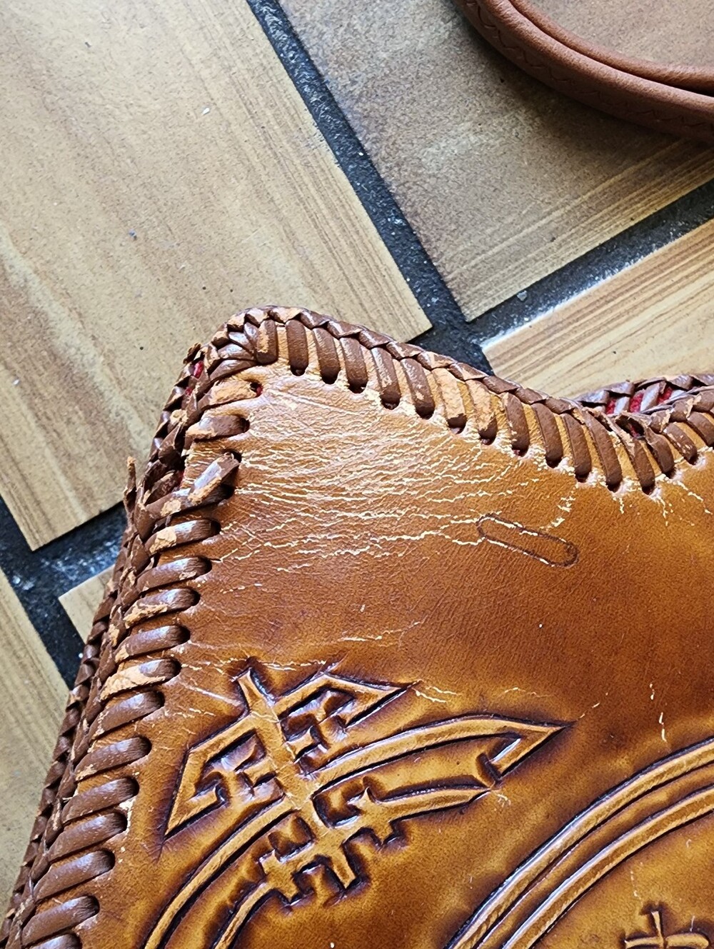 Old Leather Bag - Picture 10 of 10